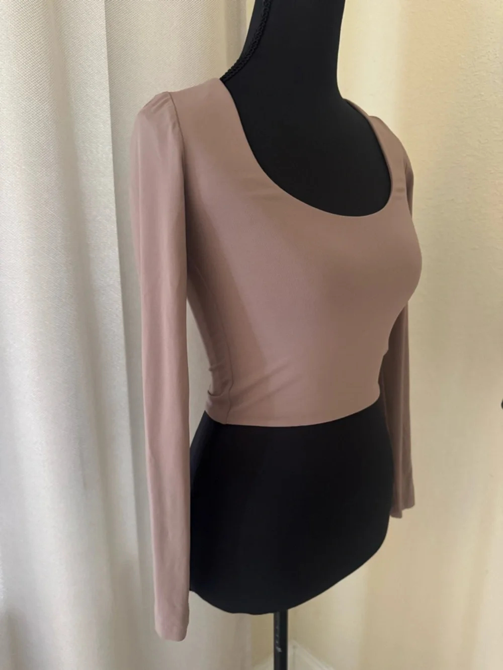Babaton Sculpt Knit Long Sleeve Top Taupe Beige Fitted XS - Picture 3 of 8